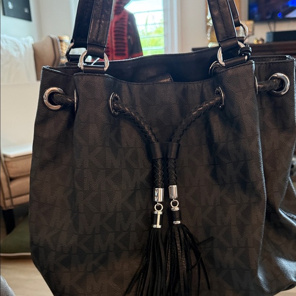 Michael Kors Black Shoulder Bag with Tassel Detail Nwot - Picture 2 of 5